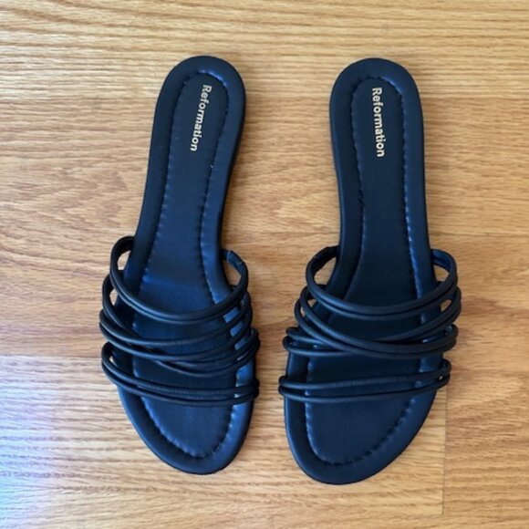 Reformation Flat Sandal - Picture 1 of 9